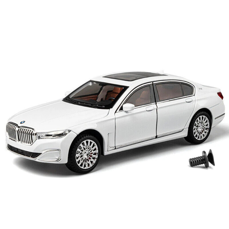 ماکت ماشین عقب کش فلزی بی ام و BMW SERI 7 مقیاس۱/۲۴ کد CZA 151