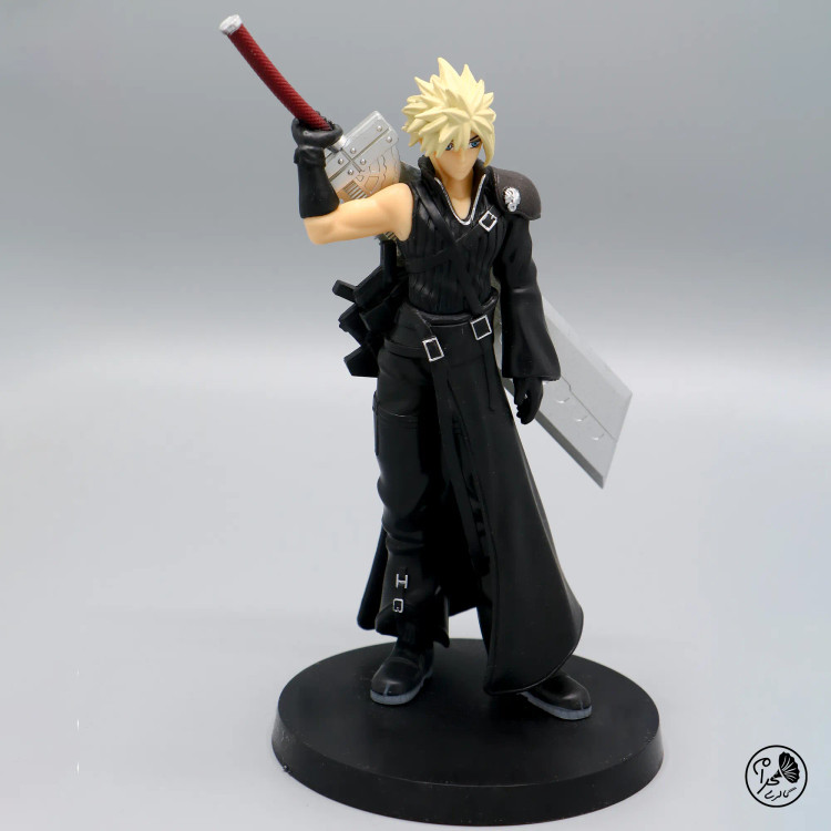 اکشن فیگور کلود استرایف از سری فاینال فانتزی cloud strife final fantasy