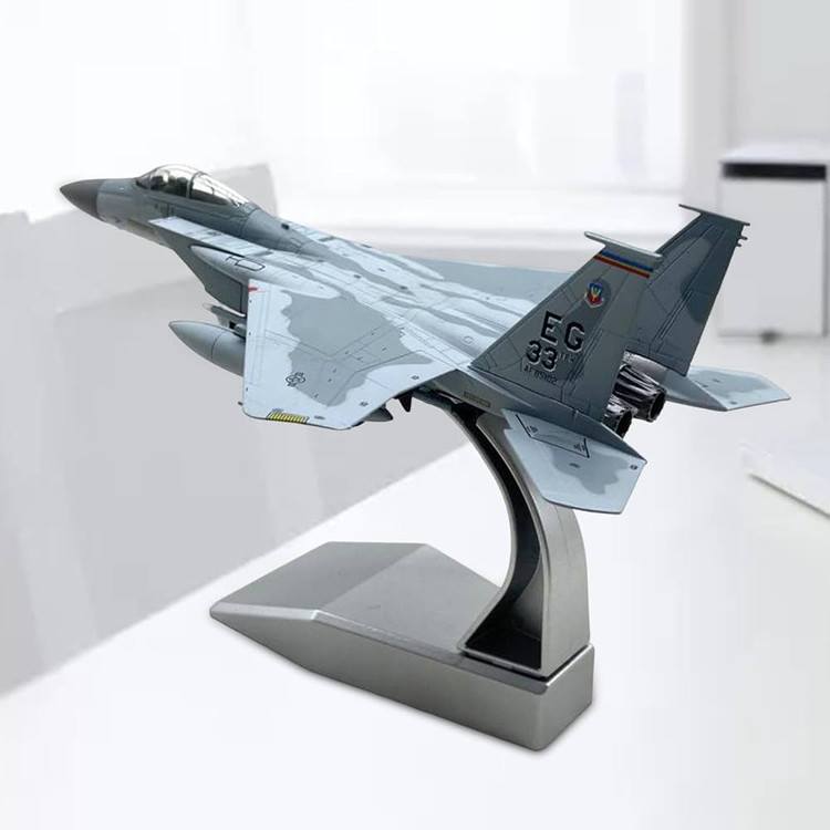 ماکت هواپیما F15 C جعبهدار و فلزی اسکیل ۱/۱۰۰