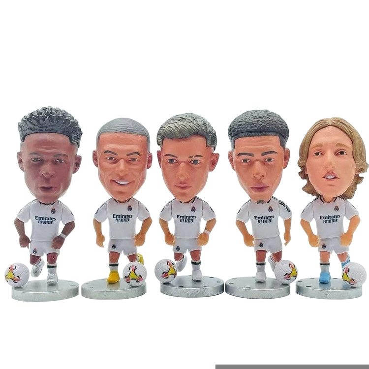 فیگور ست ۱۱ عددی باشگاه رئال مادرید (Real Madrid) شامل زیدان، بکام، فیگو، بنزما، مودریچ، کروس ، وینیسیوس و... در ابعاد: ۷ × ۳ سانتیمتر
